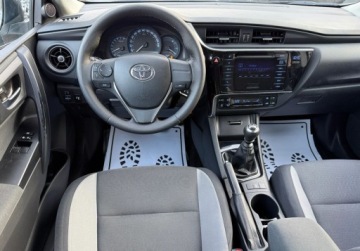 Toyota Auris II Touring Sports Facelifting 1.33 Dual VVT-i 99KM 2017 Toyota Auris salon Polska, serwis ASO Toyota, Gwarancja 1.3 Benzyna 99KM, zdjęcie 3