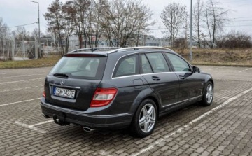 Mercedes Klasa C W204 Limuzyna 3.0 350 CDI BlueEFFICIENCY 231KM 2010 Mercedes-Benz Klasa C 3,0CDI (231KM) Automat Bezwypadkowy 3.0 Diesel 231KM, zdjęcie 3