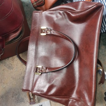 СТАРЫЕ ЧЕМОДАНЫ (T1244)