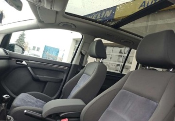 Volkswagen Touran II 1.6 TDI 105KM 2011 Volkswagen Touran Volkswagen Touran 1.6 TDI DPF Highline 1.6 Diesel 105KM, zdjęcie 4