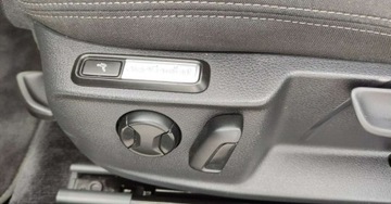 Volkswagen Passat B8 Variant 2.0 TDI BlueMotion SCR 150KM 2017 Volkswagen Passat Variant 2.0 D 150 kM Automat Klima kamera Full LED Navi, zdjęcie 12