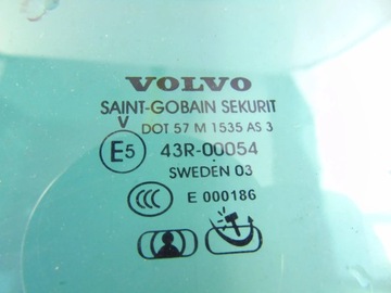 SKLO (OKNO) DVEŘE LEVÝ ZADNÍ VOLVO XC70 II 00-06R