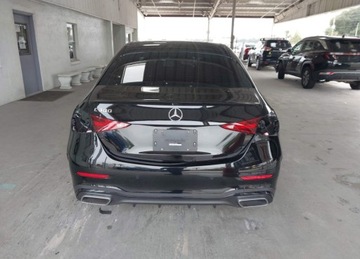 Mercedes Klasa C W206 Limuzyna 2.0 300 258KM 2023 Mercedes-Benz Klasa C 2023r., C 300 Sedan, 2L, od ubezpieczalni 2.0 Benzyna, zdjęcie 5