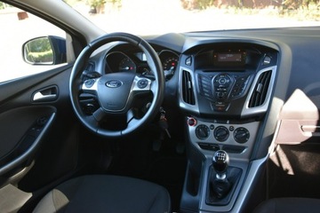 Ford Focus III Kombi 1.6 Duratorq TDCi DPF 95KM 2011 Ford Focus 1.6TDCi 95KM 2011r. Polski Salon Klima, zdjęcie 8