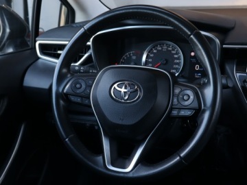 Toyota Corolla XII Sedan 1.5 VVT-i 125KM 2021 Toyota Corolla 1.5 VVT-i, Salon Polska, zdjęcie 18