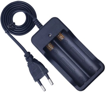 UNIWERSALNA ŁADOWARKA DO AKUMULATORKÓW OGNIW TYPU 18650 3.7V 4.2V SIECIOWA