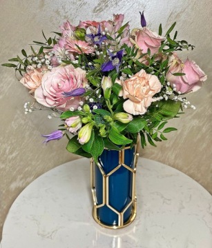 КРЫШКА, ЦВЕТОК, СТЕКЛЯННАЯ ВАЗА, ЦВЕТОЧНЫЙ ГОРШОК