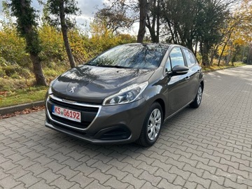 Peugeot 208 I Hatchback 5d Facelifting 1.2 PureTech 82KM 2018 Peugeot 208 1.2 Benzyna-Klimatronic, zdjęcie 1