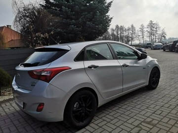 Hyundai i30 II Hatchback 5d 1.6 CRDi 110KM 2015 Hyundai i30 1.6CRDI 110KM Klima ALU Isofix, zdjęcie 4