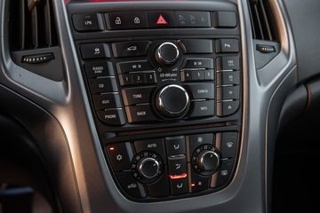 Opel Astra J Sedan 1.4 Turbo ECOTEC 140KM 2018 OPEL ASTRA J 1.4 Turbo LPG 140PS Salon Polska Zadbana Bezwyadkowa Gwarancja, zdjęcie 18