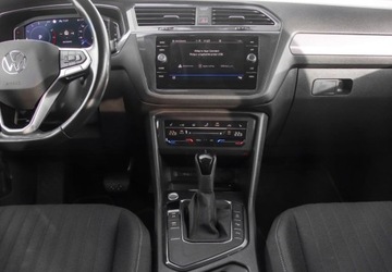 Volkswagen Tiguan Allspace SUV Facelifting 1.5 TSI EVO 150KM 2022 Volkswagen Tiguan Allspace 1.5TSI 150km Life DSG, Podgrzewane Fotele, Nawi, zdjęcie 17