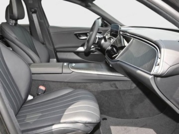 Mercedes Klasa E W214 Sedan 2.0 220d 197KM 2026 E Klasa 220 d 4-Matic AMG 2.0 (197KM) 2026, zdjęcie 7