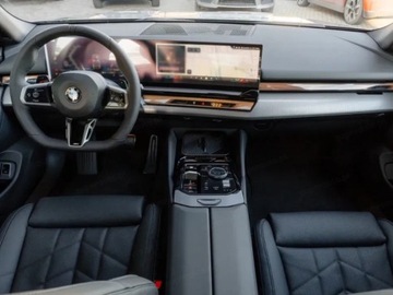 BMW Seria 5 G90-91 Touring 2.0 520d 197KM 2025 BMW Seria 5 520d xDrive Sport Sedan 2.0 (197KM) 2025, zdjęcie 8