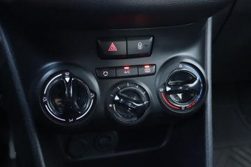 Peugeot 208 I Hatchback 3d 1.2 VTI 82KM 2013 Peugeot 208 1.2 PureTech, Klima, Tempomat, zdjęcie 14