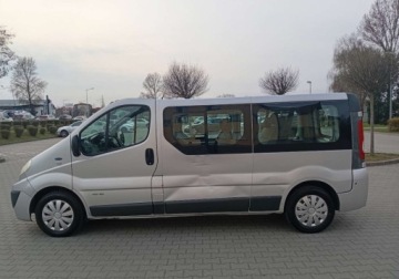 Renault Trafic II Kabina 2.0 dCi 115KM 2012 Renault Trafic Kupiony w Polsce - wersja Long - 9 foteli - 2,0 - 114 KM 2.0, zdjęcie 9