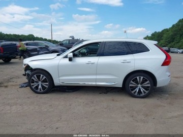 Volvo XC60 II 2023 Volvo XC 60 B5 Plus Bright Theme 2023 2.0l 2.0 Benzyna 247KM, zdjęcie 2
