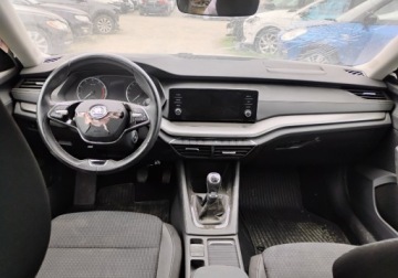 Skoda Octavia IV Liftback 1.5 TSI EVO 150KM 2023 Skoda Octavia 2023r, SALON POLSKA. 1.5 Benzyna. Uszkodzona. Poobijana. VAT, zdjęcie 4