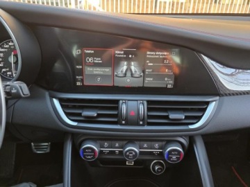 Alfa Romeo Giulia II Sedan Facelifting 2.0 Turbo 280KM 2023 ALFA ROMEO GIULIA ESTREMA A TI Q4, 2.0l Turbo 280KM Bezwypadkowy 23,434km, zdjęcie 11