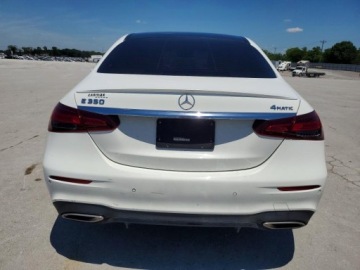 Mercedes Klasa E W213 2021 Mercedes-Benz Klasa E 350 4matic 2021 2.0 Benzyna 255KM, zdjęcie 2