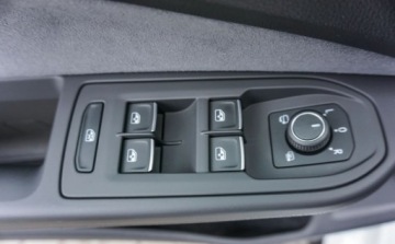 Volkswagen Golf VIII Variant 1.5 eTSI 150KM 2023 Volkswagen Golf Volkswagen Golf 1.5 eTSI MHEV R-Line DSG 1.5 Benzyna 150KM, zdjęcie 22