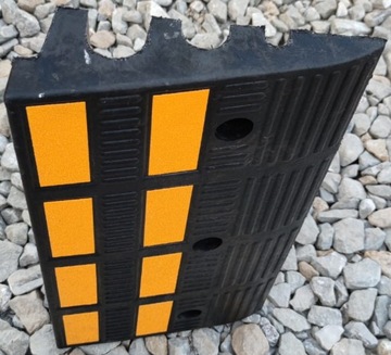 Najazdy podjazdy krawężnik gumowe pod wózek 10cm