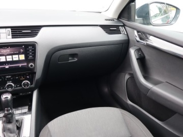 Skoda Octavia III Kombi Facelifting 2.0 TDI 150KM 2017 Skoda Octavia 2.0 TDI, Salon Polska, DSG, Klima, zdjęcie 7