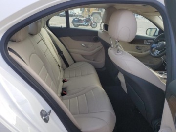 Mercedes Klasa C W205 2020 Mercedes-Benz Klasa C 2020r., 300 4 MATIC, od ubezpieczalni 2.0 Benzyna, zdjęcie 8