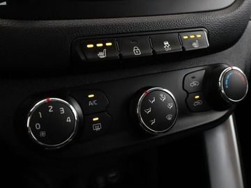 Kia Ceed II Hatchback 5d Facelifting 1.4 DOHC 100KM 2017 Kia Cee&#039;d Czujniki cofania, klima, Bluetooth, zdjęcie 24