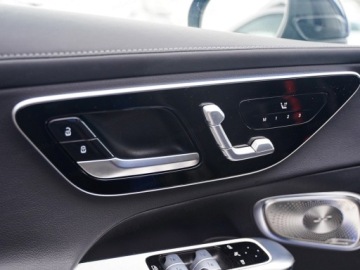 Mercedes GLC C254/X254 Coupe 2.0 220d 197KM 2025 GLC Coupe 220 d 4-Matic AMG Line 2.0 (197KM) 2025, zdjęcie 15