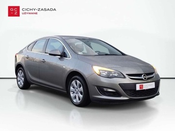 Opel Astra J Sedan 1.4 Turbo ECOTEC 140KM 2017 Opel Astra Salon PL 1.4T Zadbany Klimatyzacja 1.4 Benzyna 140KM, zdjęcie 6
