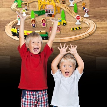 Деревянные рельсовые пути Локомотив + вагоны