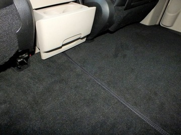 Lancia Voyager 2011-2016 эксклюзивные черные велюровые коврики с резиной