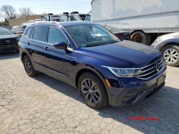 Volkswagen Tiguan II 2023 Volkswagen Tiguan 2023 r, 2,0L po gradobiciu 2.0 Benzyna 184KM, zdjęcie 1