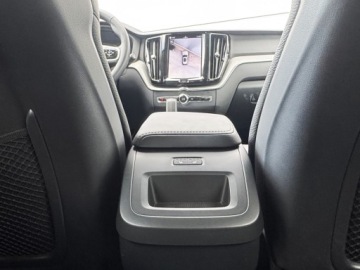 Volvo XC60 II 2025 Volvo XC 60 B5 B AWD Plus Dark | Serwis ASO | Harm, zdjęcie 25