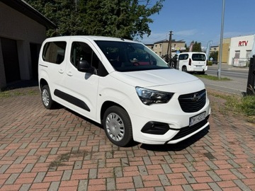 Opel Combo E Kombivan 1.5 Diesel 131KM 2021 Opel Combo niepełnosprawnych rampa inwalida 2021, zdjęcie 7