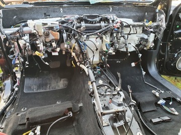 LAND CRUISER 150 2.8 2020-2023 INSTALACE SVAZEK POD DESKA    KONZOLA EVROPA