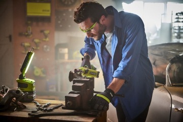 АККУМУЛЯТОРНАЯ ЛАМПА ДЛЯ МАСТЕРСКОЙ Ryobi R18ALP-0 [18V] SOLO BODY