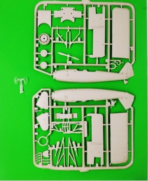 СУПЕР НАБОР из 2-х моделей самолетов: RWD-14b Czapla и PZL P.11c Краски++