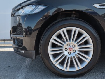 Jaguar F-Pace SUV 2.0 i4D 180KM 2017 Jaguar F-Pace 20d AWD, Salon Polska, Serwis ASO, zdjęcie 14