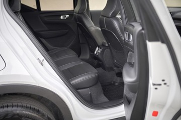 Volvo XC40 2021 R-DESIGN ___ SUPER PREZENCJA__ PANORAMA __HARMAN KARDON__KEYLES GO, zdjęcie 26