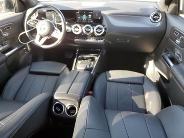 Mercedes GLA II 2021 Mercedes-Benz GLA 250 2021 2.0l 2.0 Benzyna 221KM, zdjęcie 4