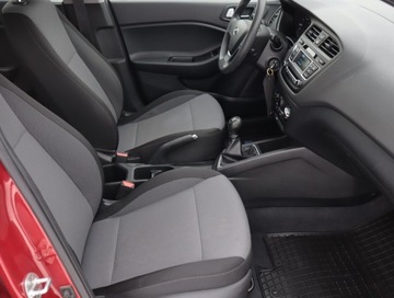 Hyundai i20 II Coupe 1.2 MPI 84KM 2016 Hyundai i20 1.2, Salon Polska, Serwis ASO, Klima, zdjęcie 8