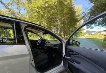 Fiat Tipo II Station Wagon Facelifting 1.0 T3 Turbo 100KM 2021 Fiat Tipo Fiat Tipo 1.0 T3 Garmin Benzyna 100KM, zdjęcie 23