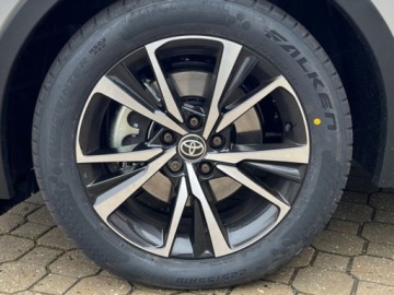 Toyota C-HR II SUV Plug-In 2.0 Hybrid Dynamic Force Plug-in  223KM 2025 Od ręki - Style 2.0 Hybrid Dynamic Force Plug-in 223KM | Podgrzewane fotele, zdjęcie 3