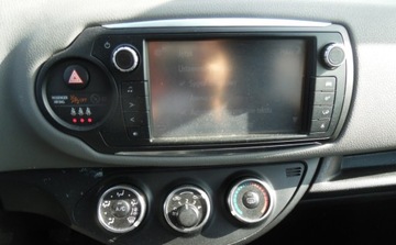 Toyota Yaris III 2016 Toyota Yaris 2016r, 1.3 Benzyna LPG, Uszkodzona. Poobijana. Jezdzi. 1.3, zdjęcie 12