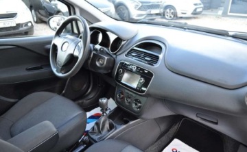 Fiat Punto Punto 2012 Hatchback 3d 1.2 69KM 2016 Fiat Punto Klimatyzacja Elektryczne Szyby 1.2 Benzyna 69KM, zdjęcie 14