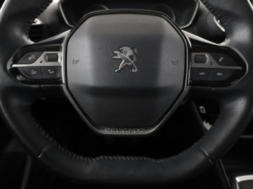 Peugeot 208 II Hatchback 1.2 PureTech 102KM 2019 Peugeot 208 navi klimatyzacja czujniki parkowania, zdjęcie 20