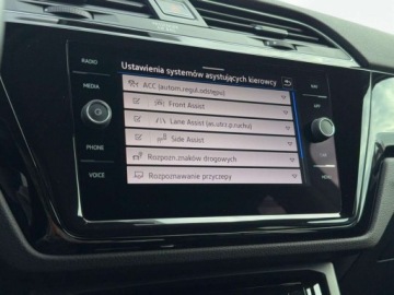 Volkswagen Touran III 1.5 TSI EVO 150KM 2022 Volkswagen Touran Touran, Ogrzewanie Postojowe, Hak, Asystenci, Kamera, 1.5, zdjęcie 25