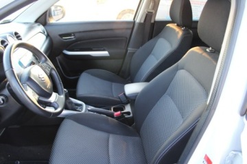 Suzuki Vitara III SUV 1.6 VVT 120KM 2018 Suzuki Vitara Grzane siedzenia, salon polska, kame, zdjęcie 9