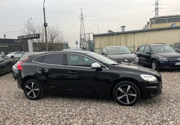 Volvo V40 II Hatchback Facelifting 2.0 D2 120KM 2018 Volvo V40 , R- Design , nawigacja , skorzane fotele 2.0 Diesel 120KM, zdjęcie 2